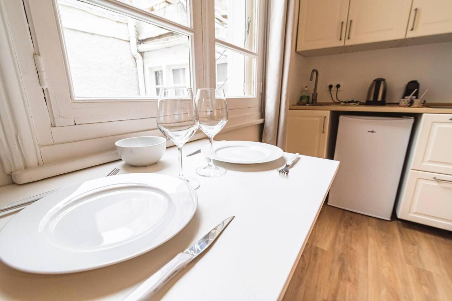 Pink, Appartement En Plein Coeur De Reims Exterior photo